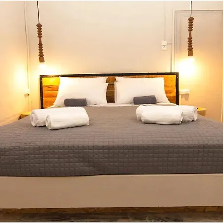 Mykonos Centre 8 Pax With Jacuzzi Vila