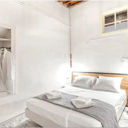 Vila Mykonos Centre 8 Pax With Jacuzzi