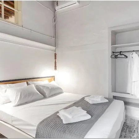 Vila Mykonos Centre 8 Pax With Jacuzzi