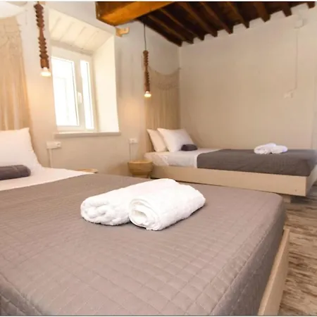 Mykonos Centre 8 Pax With Jacuzzi