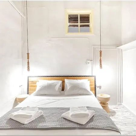 Vila Mykonos Centre 8 Pax With Jacuzzi